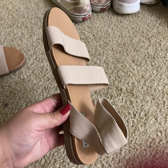 Sandals - Picture 2 of 3